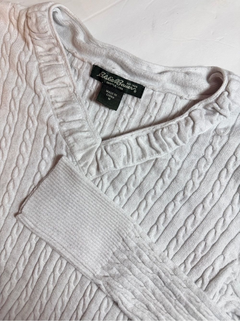 Eddie Bauer Womens Cable Knit Sweater Medium Cream V-Neck *Flaw*